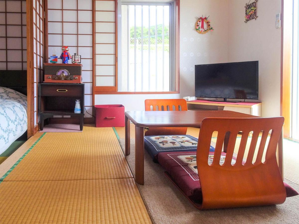 Minshuku Itoman Bettei Goyukkuri Hotell Exteriör bild